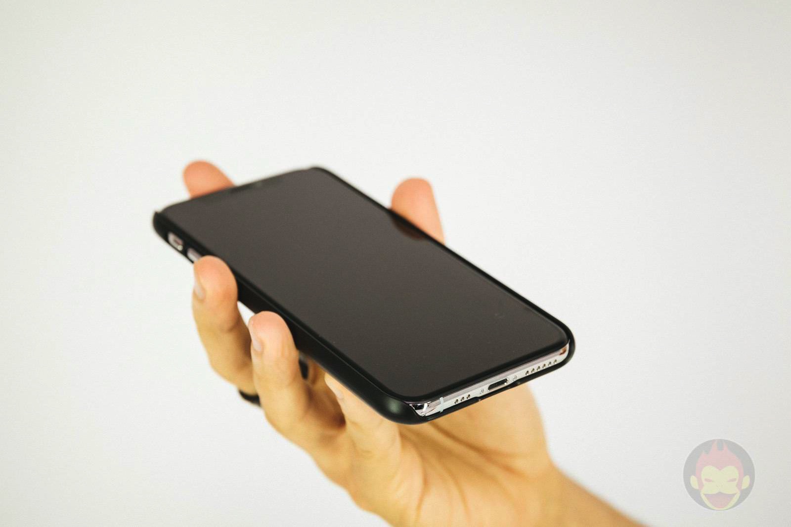 Spigen-Thin-fit-for-iPhoneXS-06.jpg