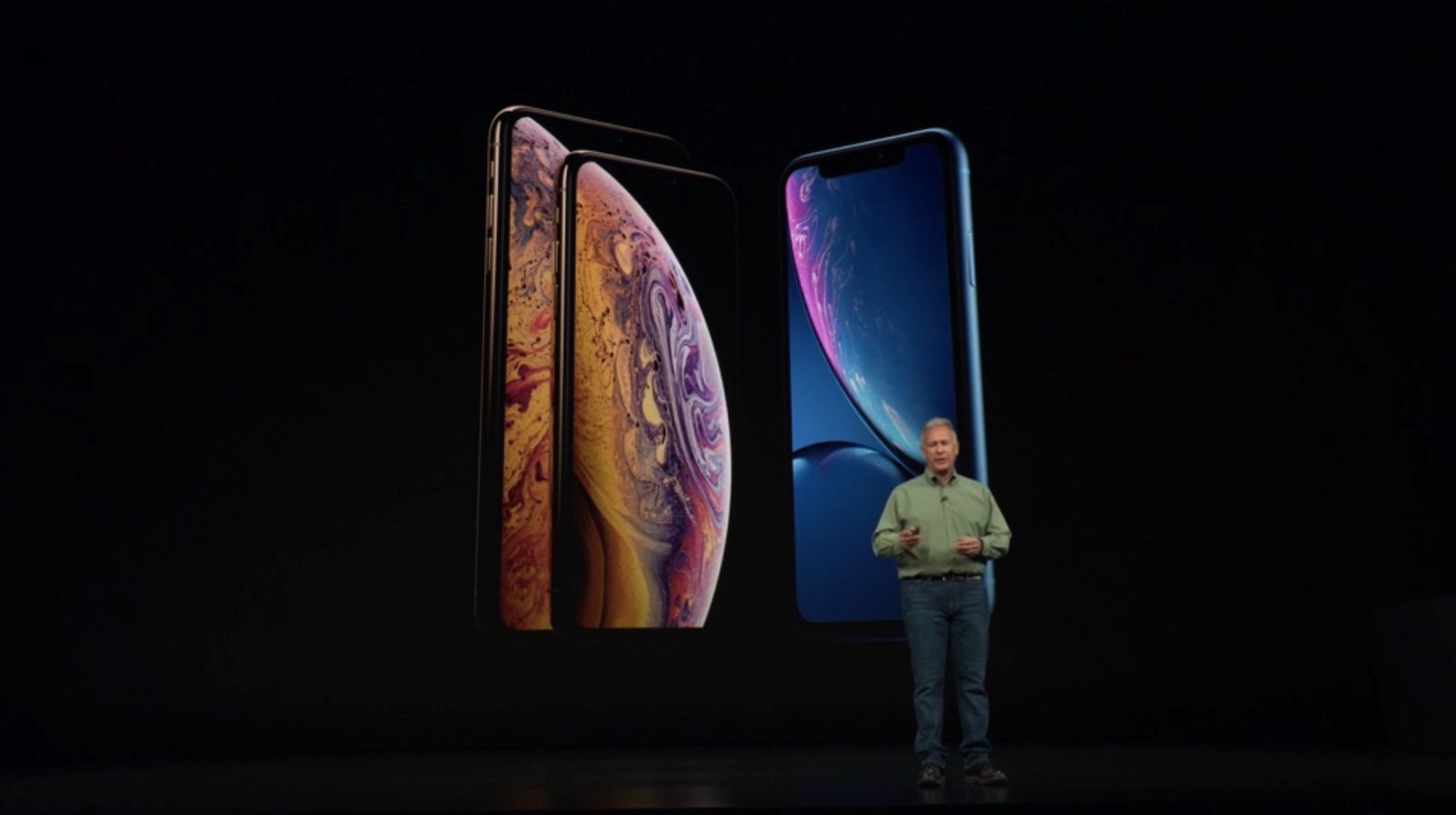 Apple iphone xs max обзоры. Iphone XR на скамейке. Встречайте iphone 12 музыка из рекламы.