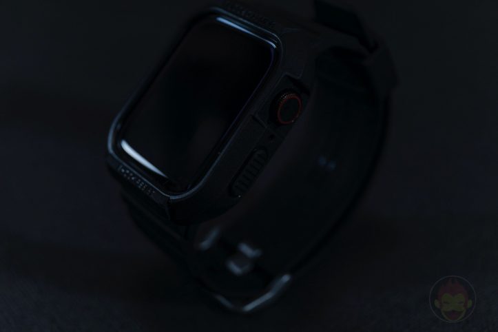 Spigen-Rugged-Armor-Pro-Apple-Watch-Band-and-case-03.jpg