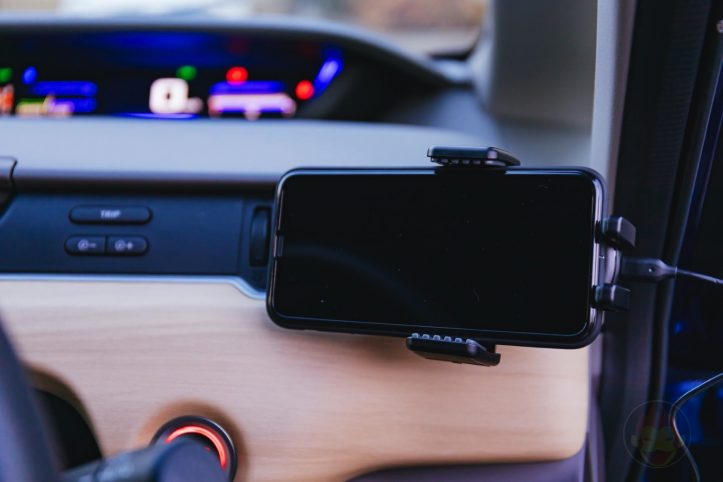 Anker-PowerWave-7_5-Car-Mount-06.jpg