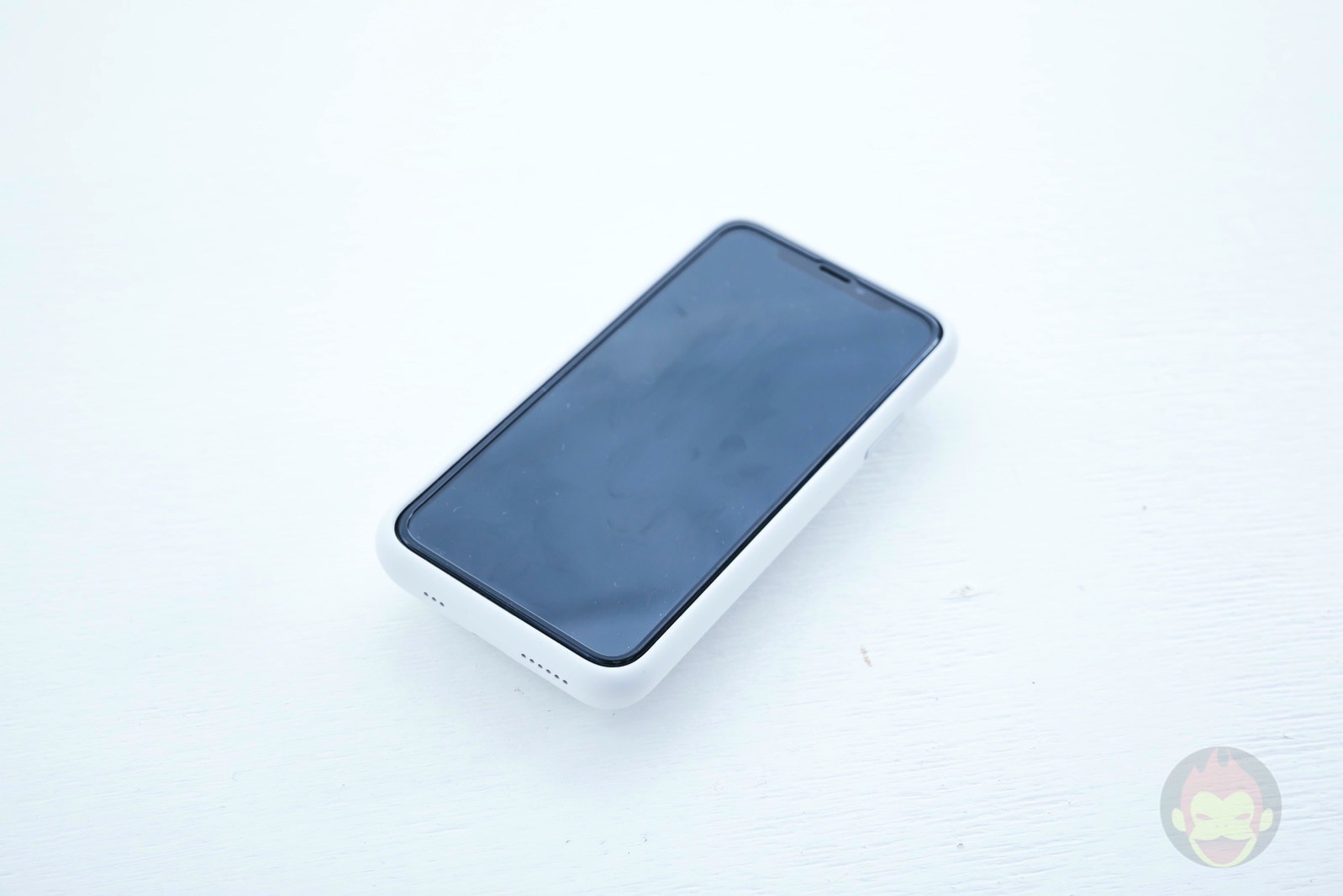 Smart-Battery-Case-for-iPhoneXS-Review-01.jpg