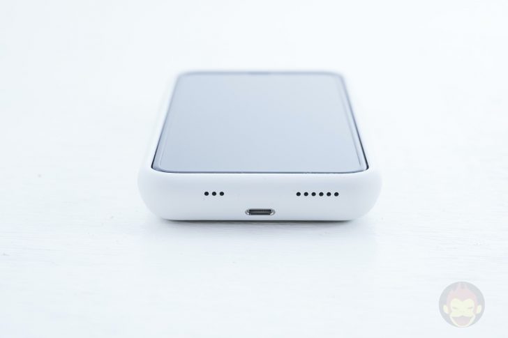 Smart-Battery-Case-for-iPhoneXS-Review-04.jpg