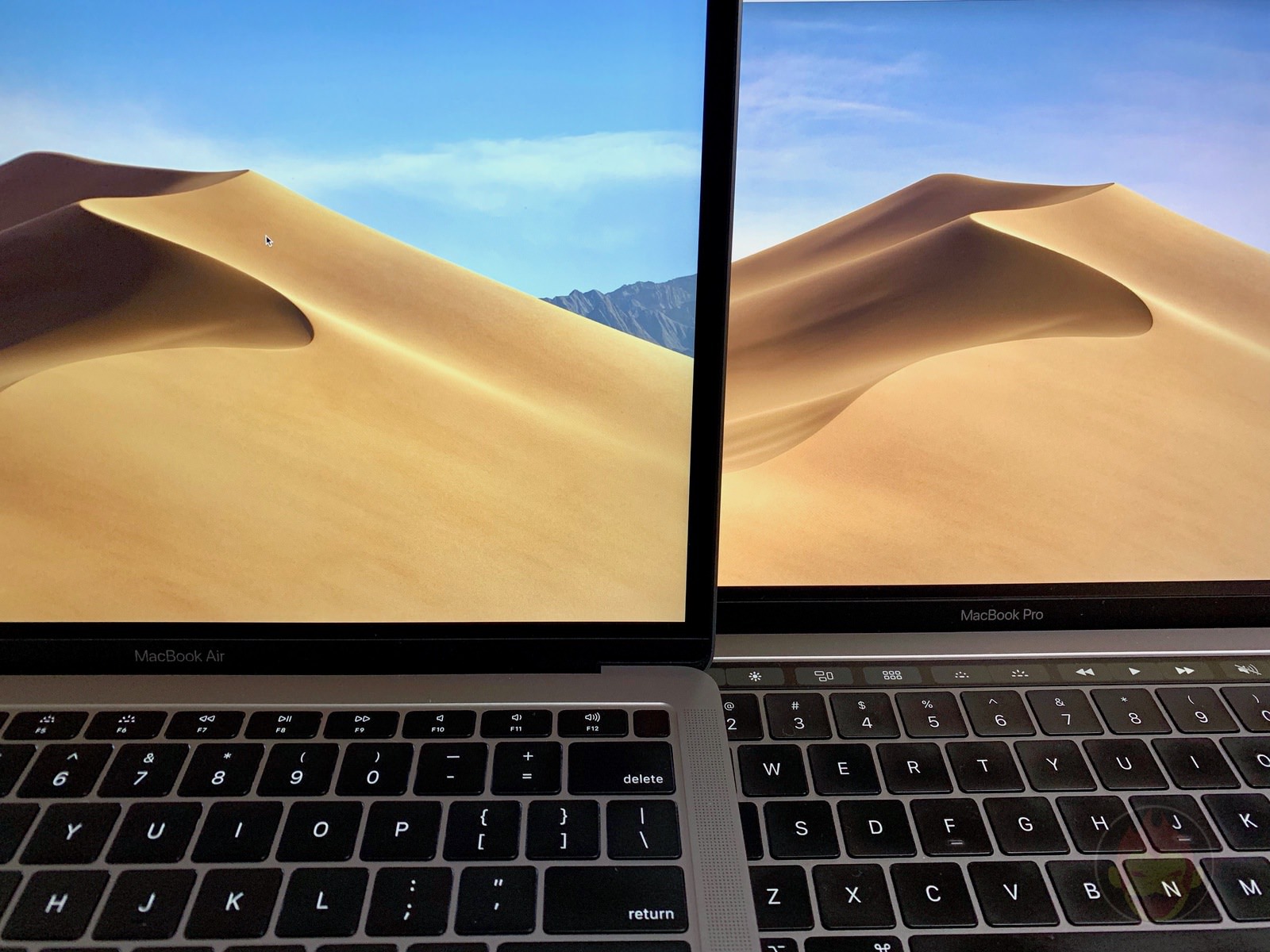 MacBookAir-Pro-Display-Comparison-01.jpg