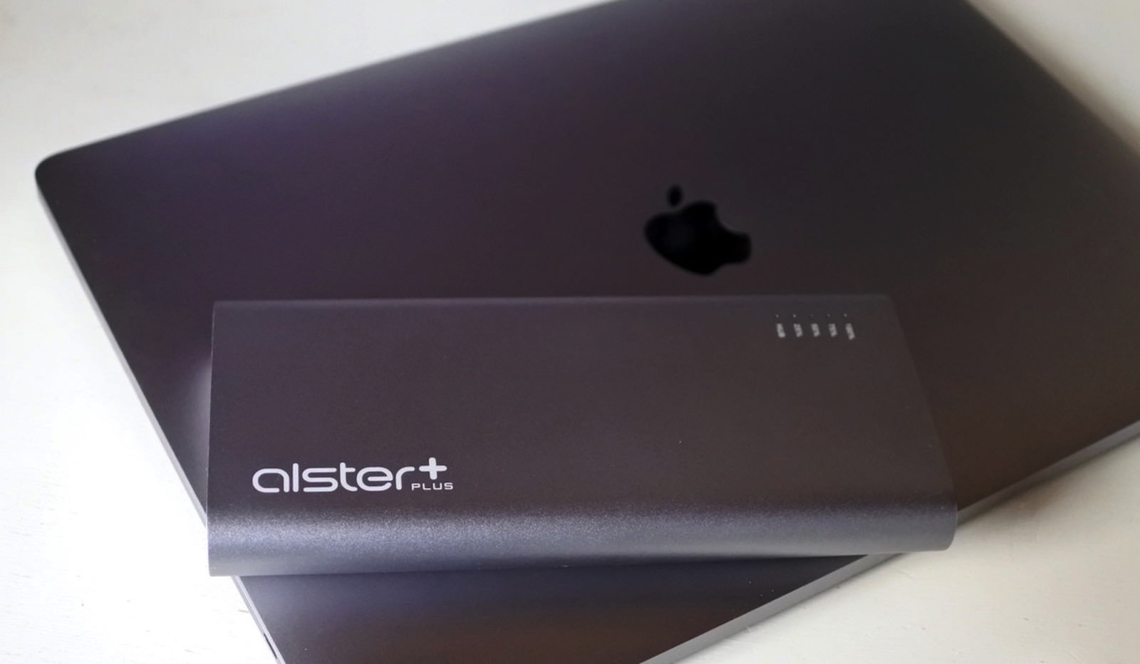 AlsterPlus-Mobile-Battery-1.jpg