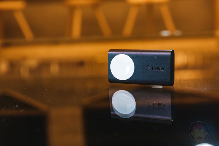 Belkin-Boost-Charge-Apple-Watch-Mobile-Battery-05.jpg