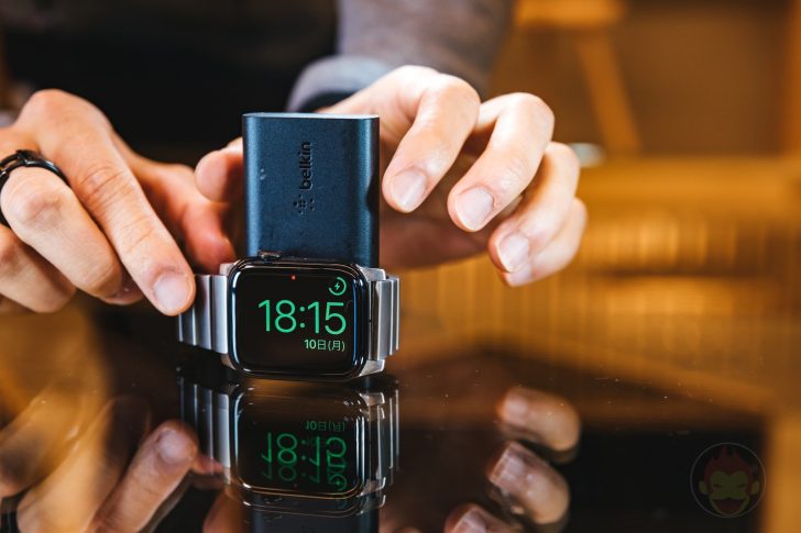 Belkin-Boost-Charge-Apple-Watch-Mobile-Battery-16.jpg