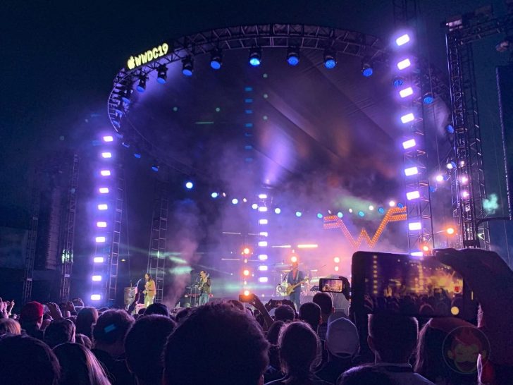 Weezer-plays-at-WWDC19-Afterparty-10.jpg