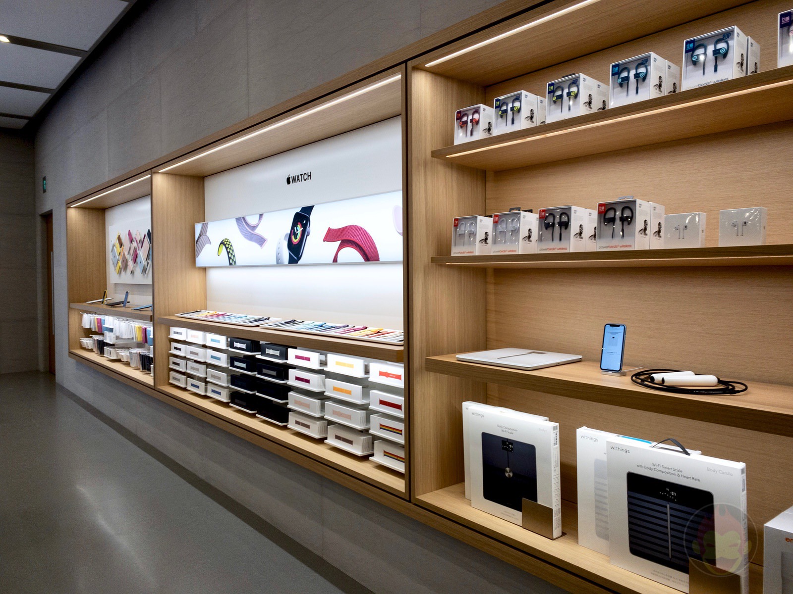 Apple-Store-Omotesando-Basement-floor-renewal-10.jpg
