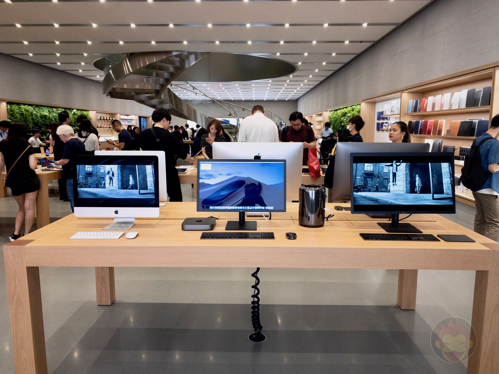 Apple-Store-Omotesando-Basement-floor-renewal-35.jpg
