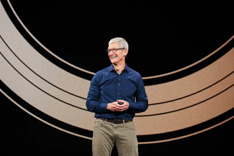 Apple-keynote-Tim-Cook-September-event-09122018.jpg