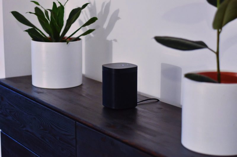 rumman-amin-2dU6NlrxxXA-unsplash-sonos-one.jpg