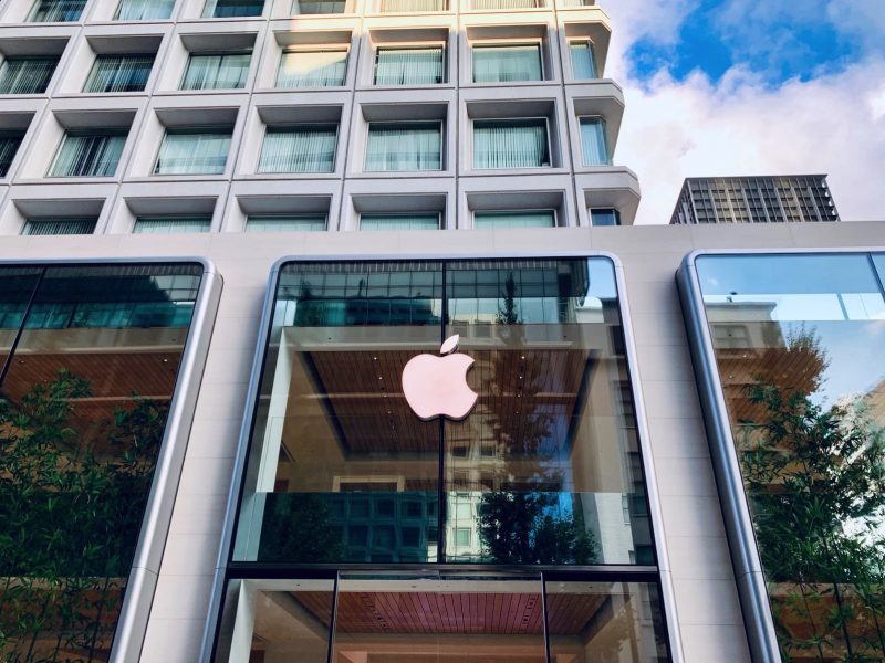 Apple-Marunouchi-Grand-Open-Day-02.jpg