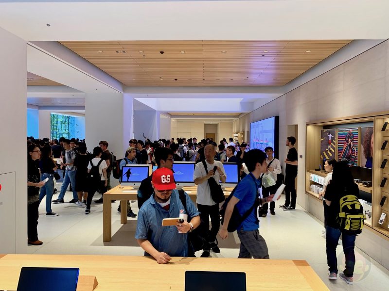 Apple-Marunouchi-Grand-Open-Day-11.jpg