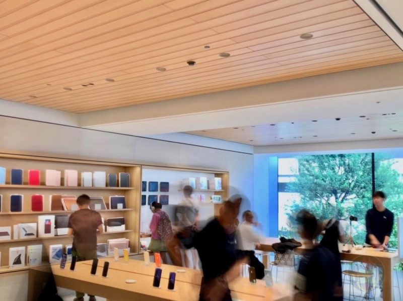 Apple-Marunouchi-Grand-Open-Day-35.jpg