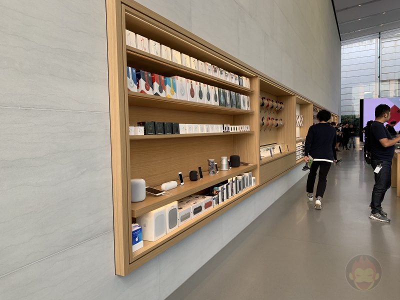 Apple-Omotesando-Video-Wall-Renewall-02.jpg