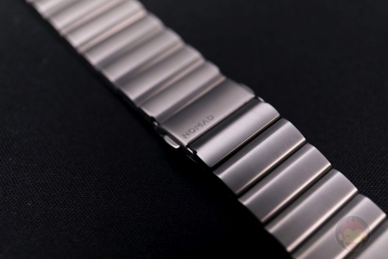 Apple-Watch-Nomad-Titanium-Band-Review-04.jpg