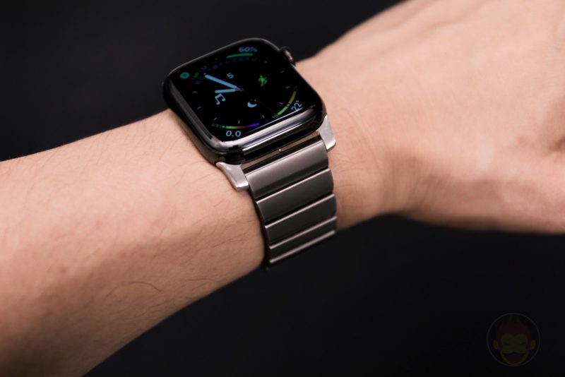 Apple-Watch-Nomad-Titanium-Band-Review-32.jpg