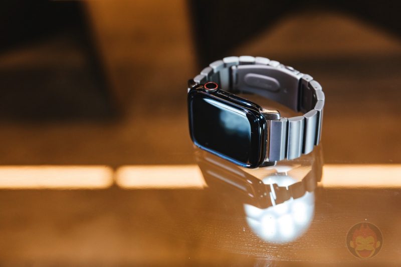 Apple-Watch-Nomad-Titanium-Band-Review-53.jpg