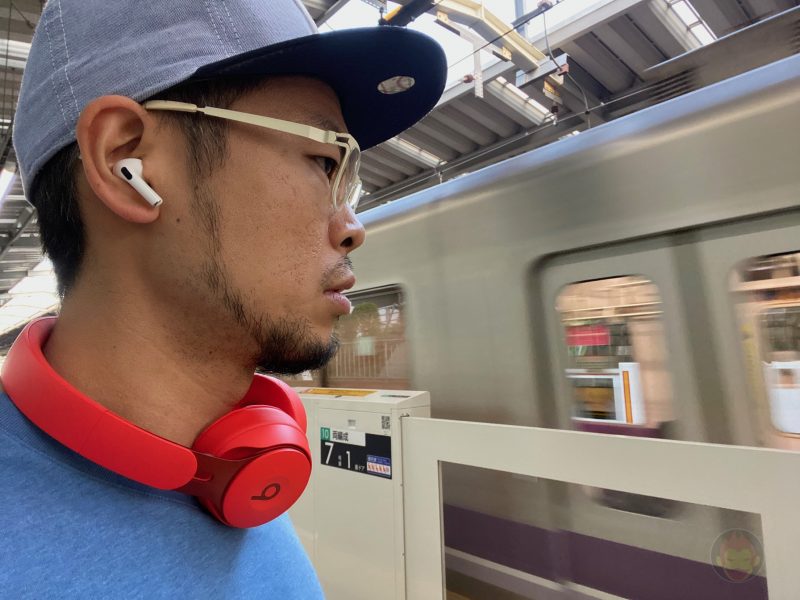 Using-AirPods-Pro-outside-06.jpeg