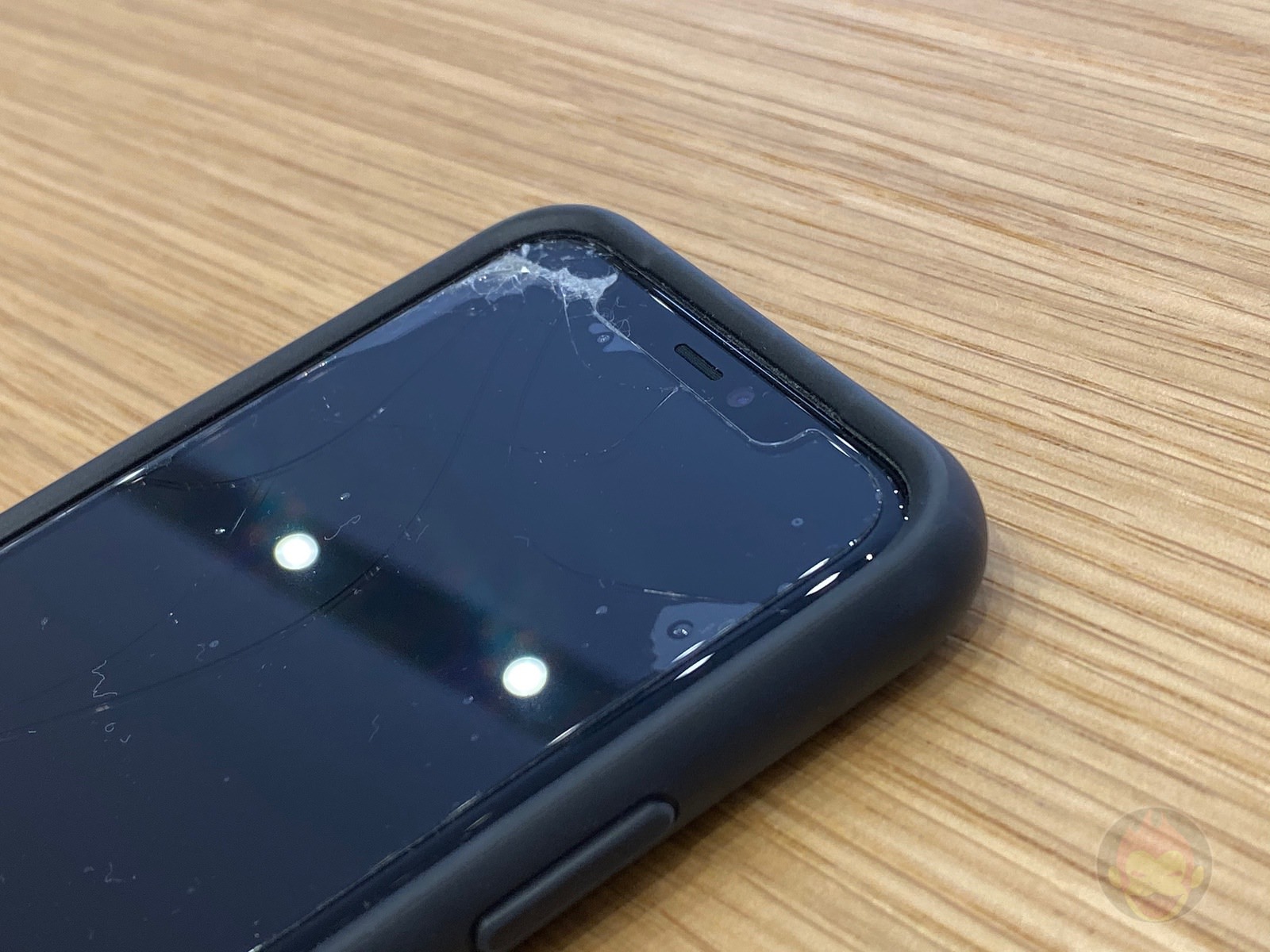 iphone-11-pro-already-shattered-01.jpeg