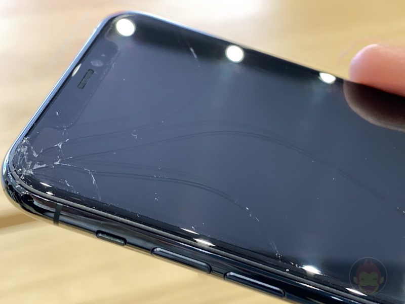 iphone-11-pro-already-shattered-33.jpeg