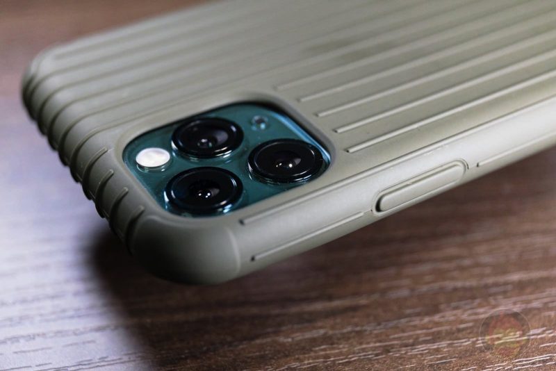 GRAMAS-Rib-Light-TPU-Shell-Case-for-iPhone11Pro-Review-04.jpg