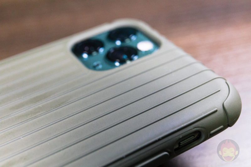 GRAMAS-Rib-Light-TPU-Shell-Case-for-iPhone11Pro-Review-08.jpg