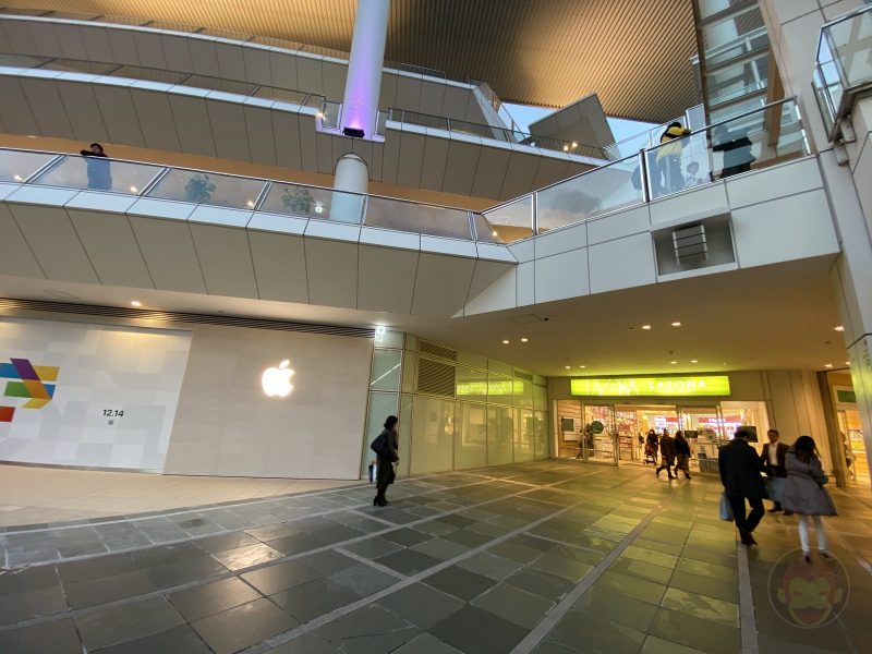Apple-Kawasaki-Before-Grand-Open-12.jpg