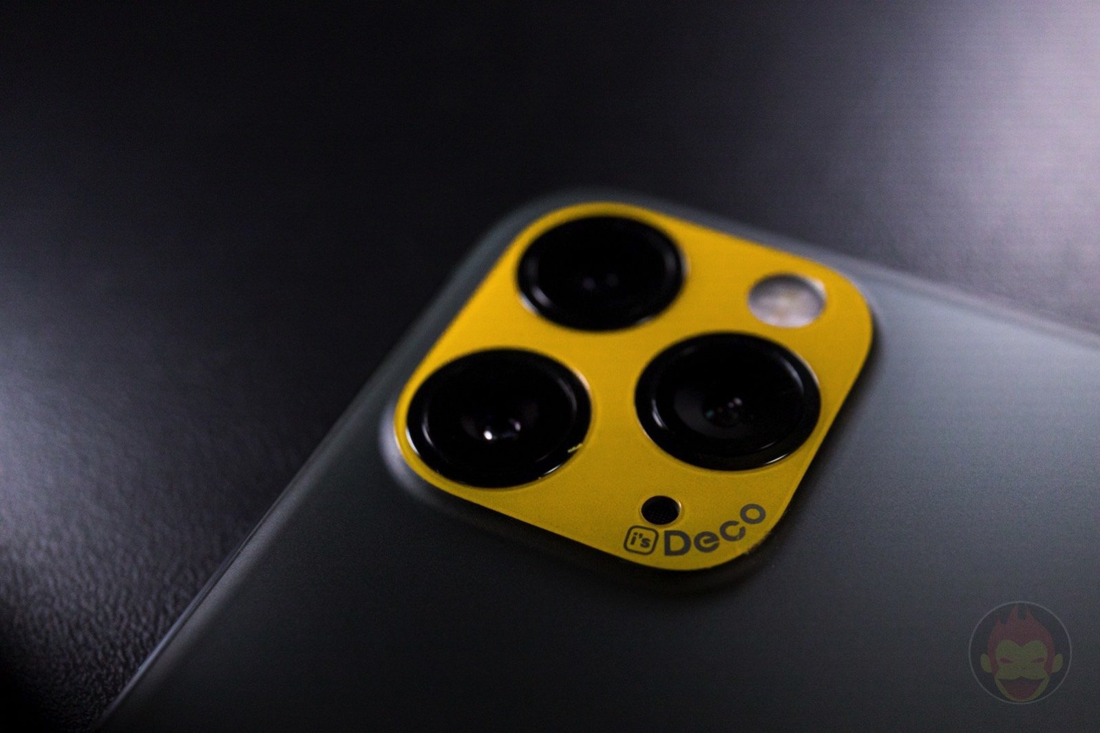 IsDeco-iPhone11-Camera-Sticker-Review-07.jpg