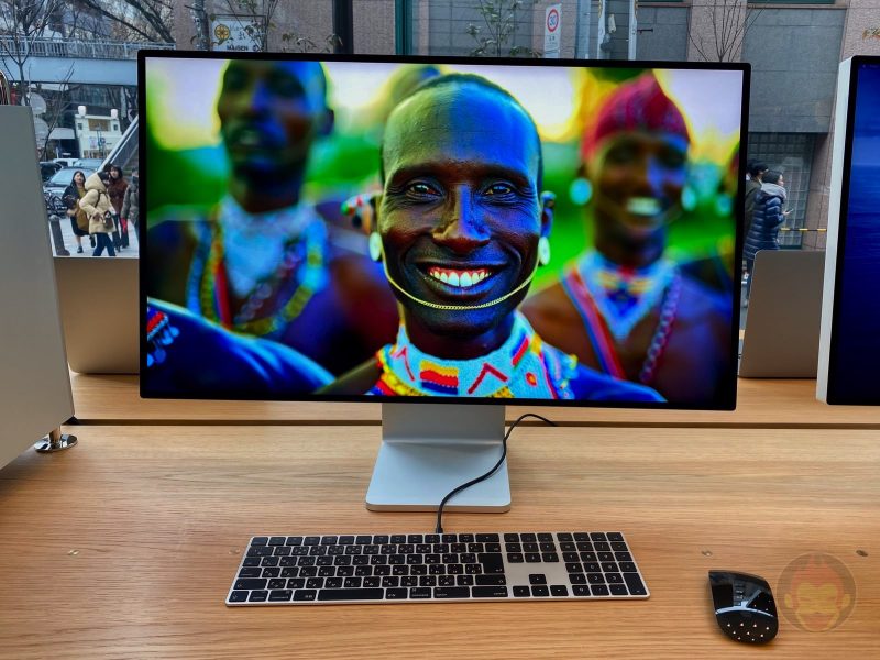 Mac-Pro-Pro-Display-XDR-Apple-Omotesando-02.jpeg