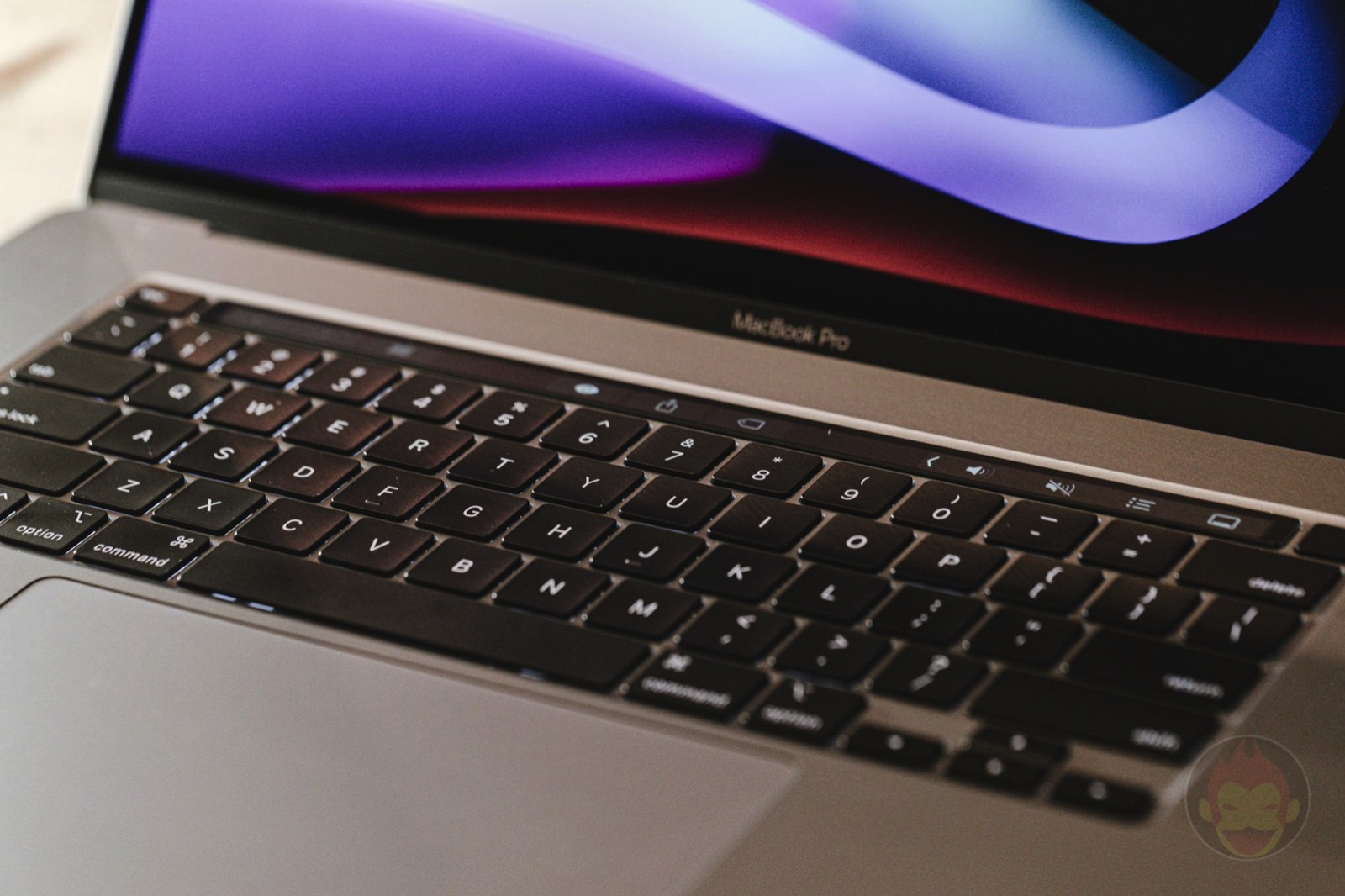 MacBookPro-16inch-is-cheaper-on-amazon-01.jpg