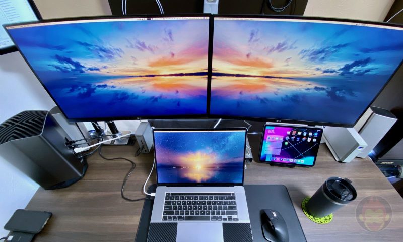 Multimoniter-setup-for-16inch-mbp-01.jpeg