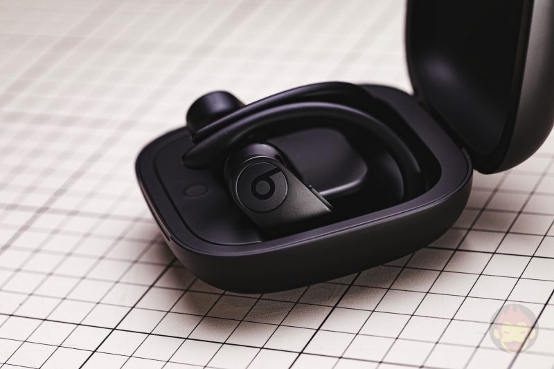 Powerbeats-Pro-Review-03.jpg