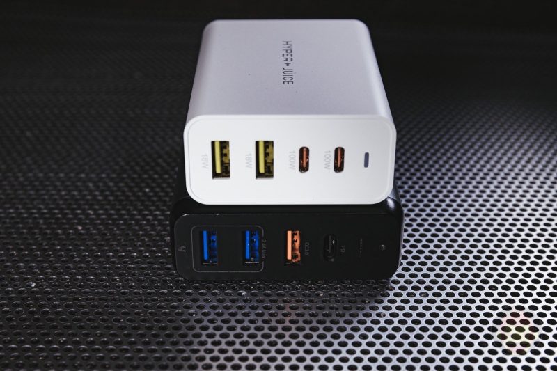 HyperJuice-100W-GaN-Charger-Review-Size-Comparison-01.jpg
