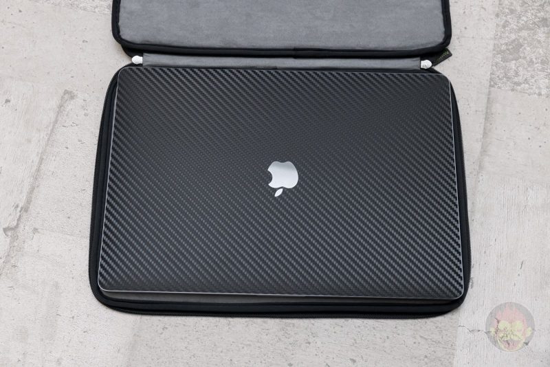 Simplism-BookZip-Case-for-MBP16-review-09.jpg