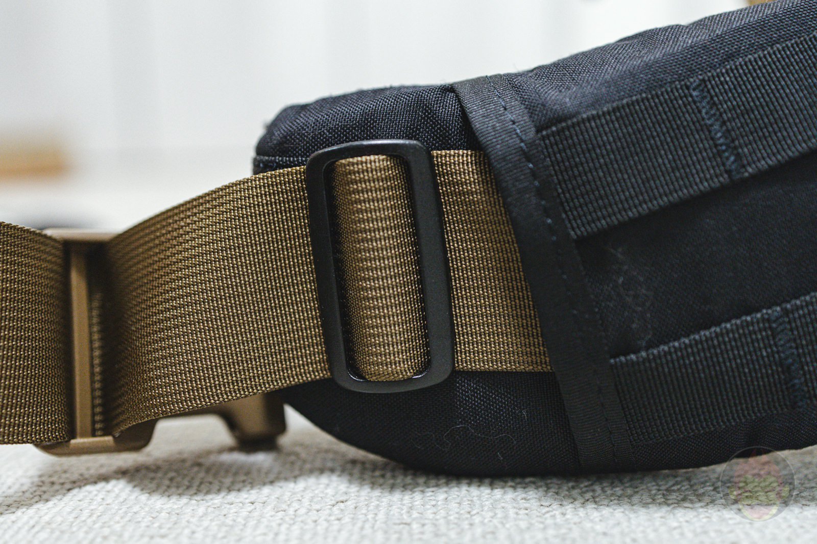 MYSTERY RANCH CONTOUR Waist Belt with 2DAY Assault Review 04