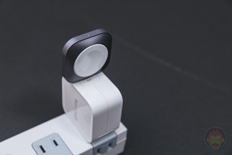 Satechi-USB-C-Apple-Watch-Charging-Dock-11.jpg