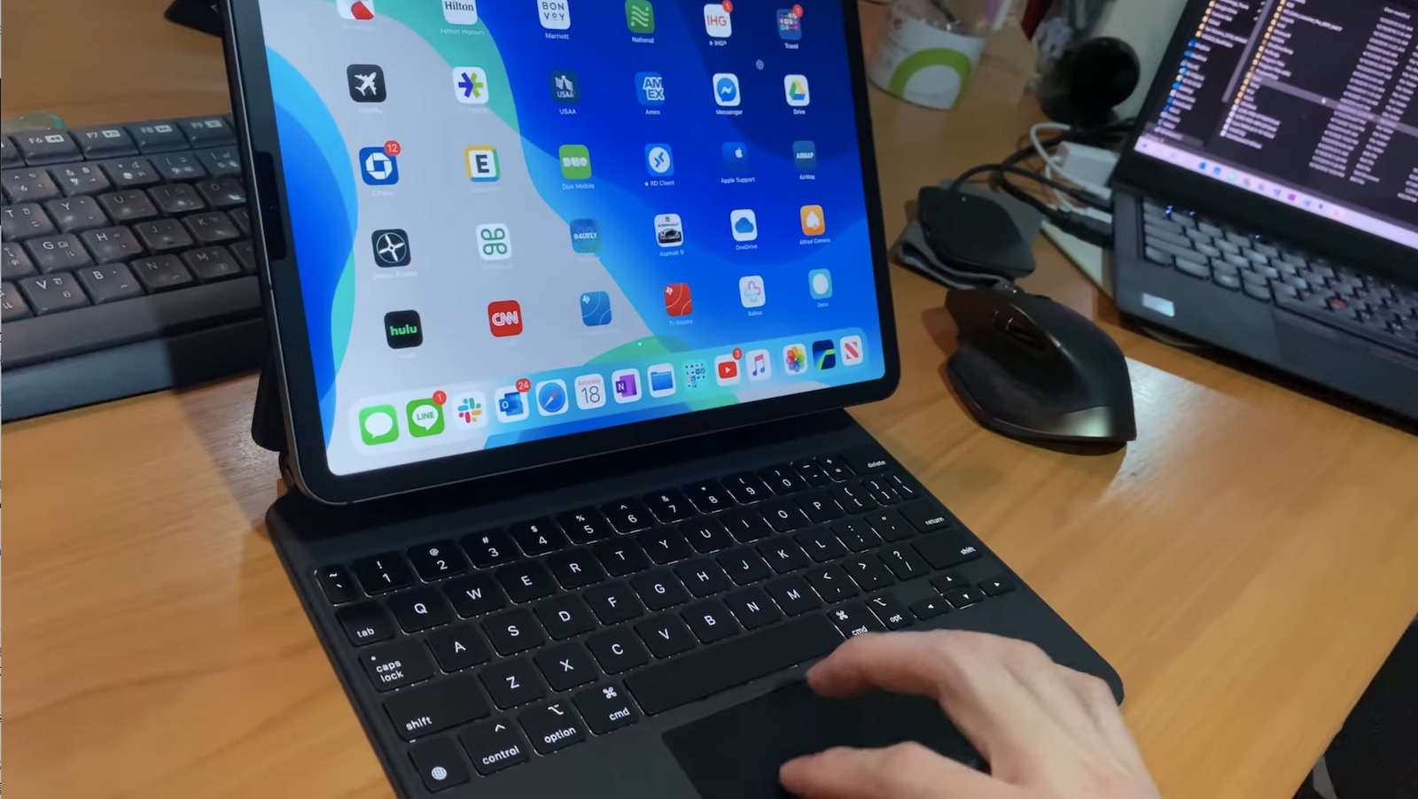 11インチ型iPad Pro用Magic Keyboard、重さは600g（本体より重い ...