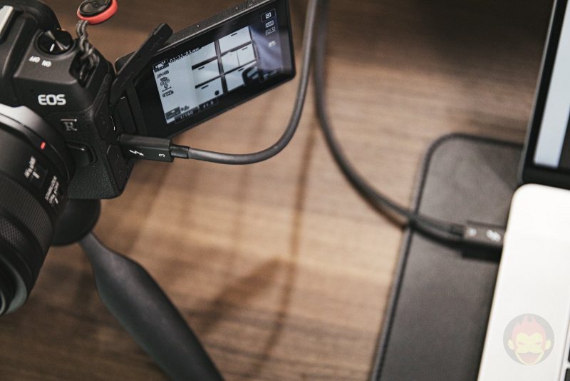 EOS-Camera-Utility-Beta-and-MacBookPro-04.jpg