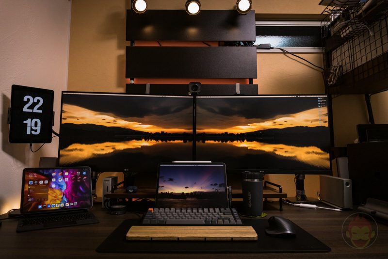 GoriMe-How-I-Use-My-2-Moniters-and-iPadPro-Setup-15.jpg