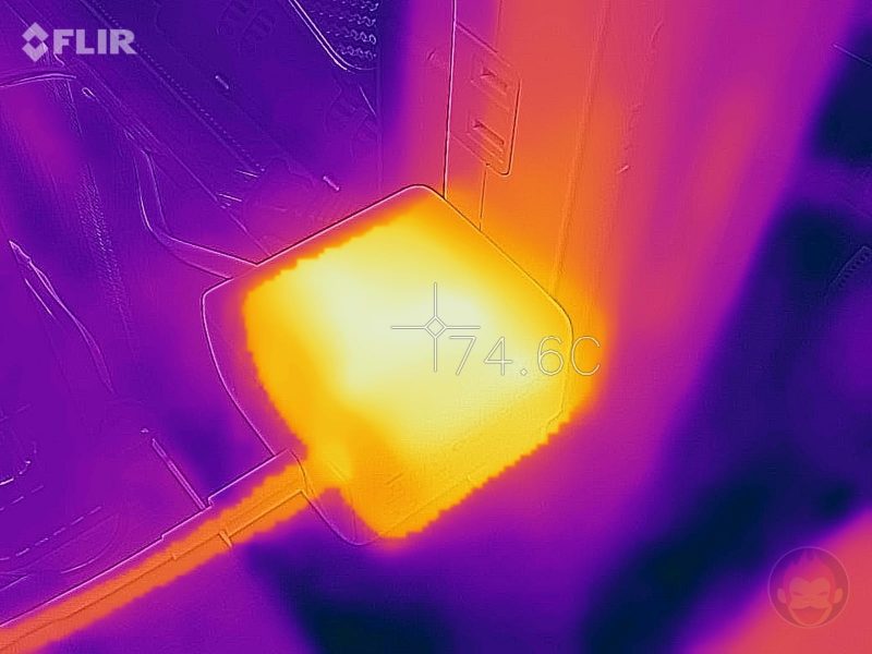 FLIR-heat-on-Aukey-pa-b5-01.jpeg