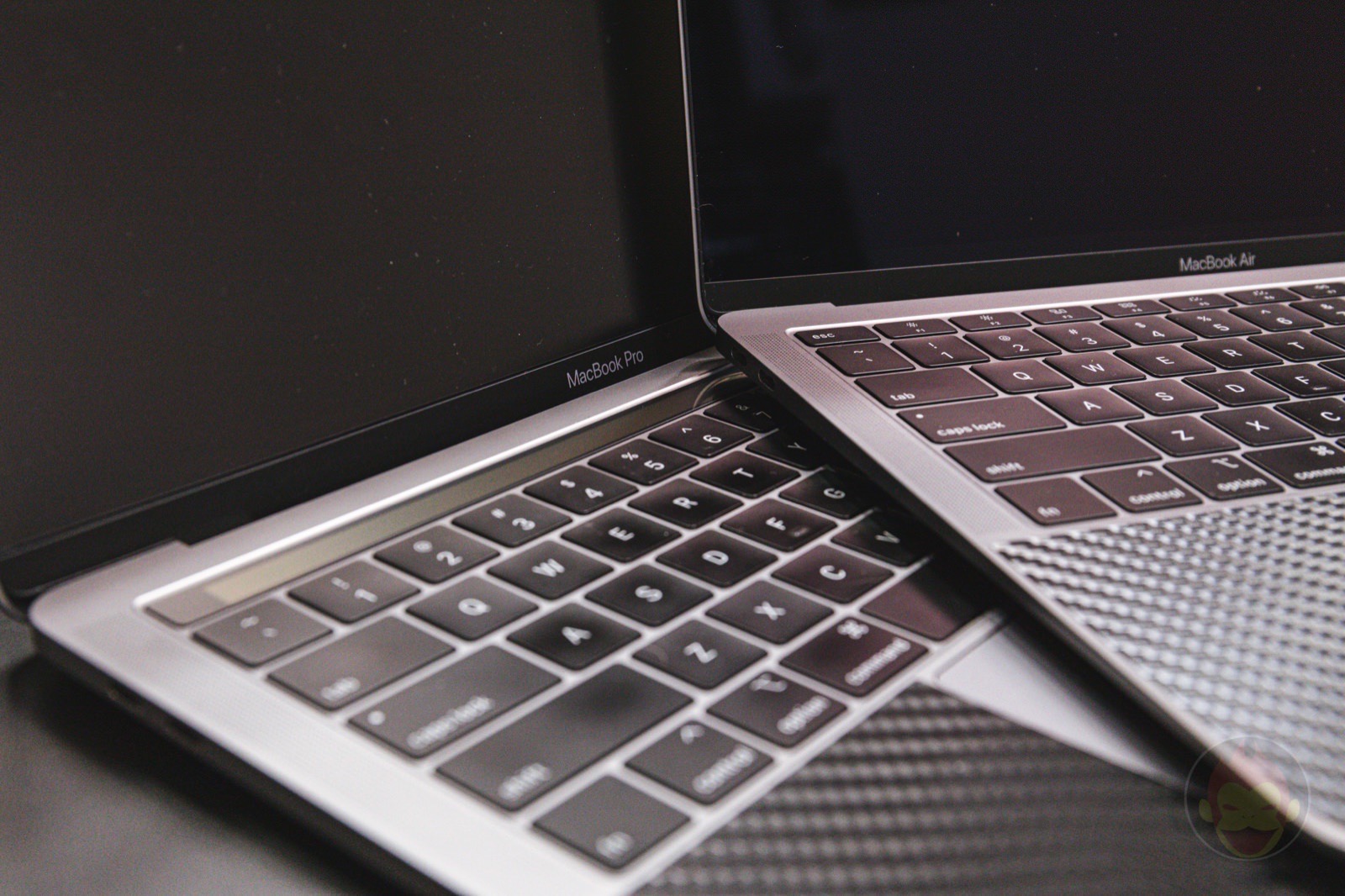 MacBookAir and MacbookPro 13inch models 01