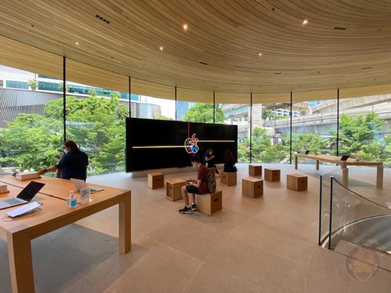 Apple-Thailand-Apple-Central-World-06.jpg