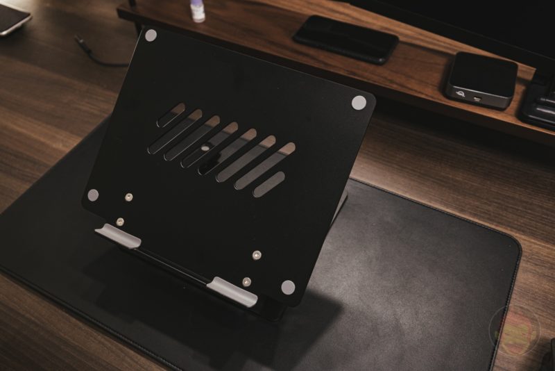 Klearlook-NoteBook-PC-Stand-Review-11.jpg