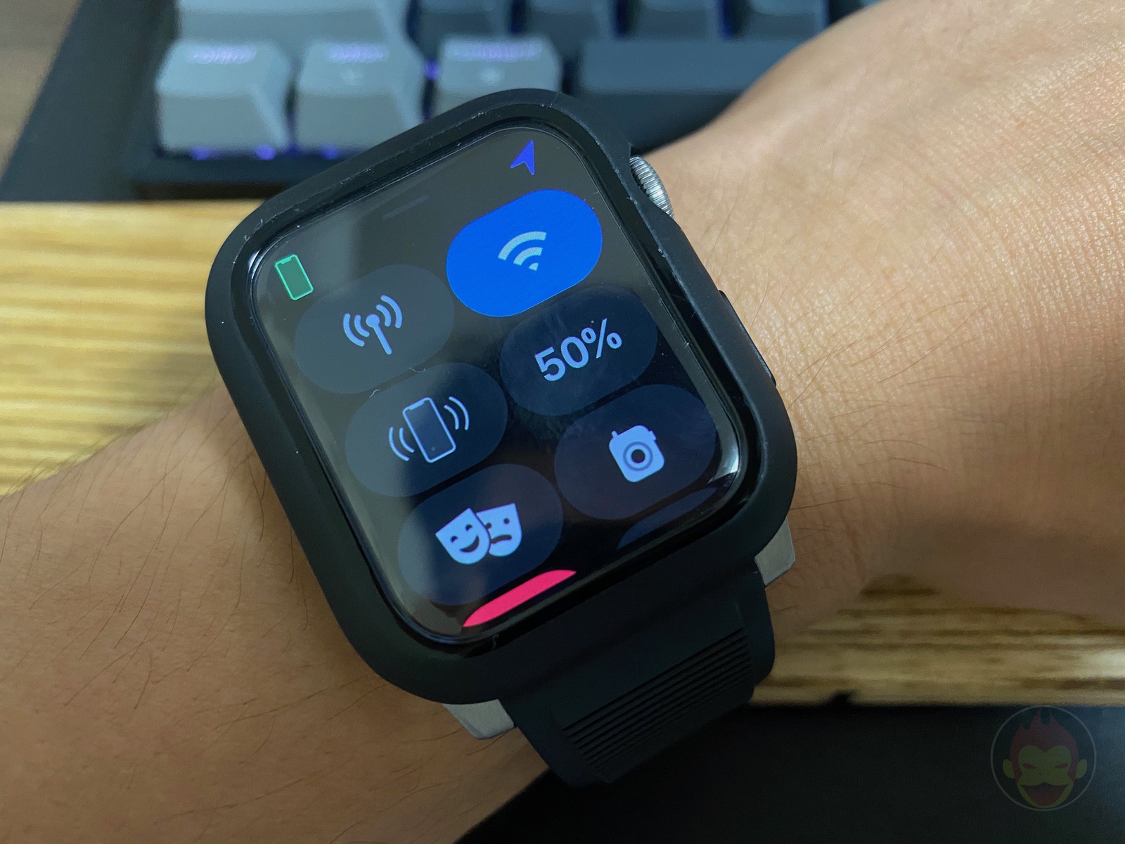 AppleWatchSeries6 With AODisplay OFF 02