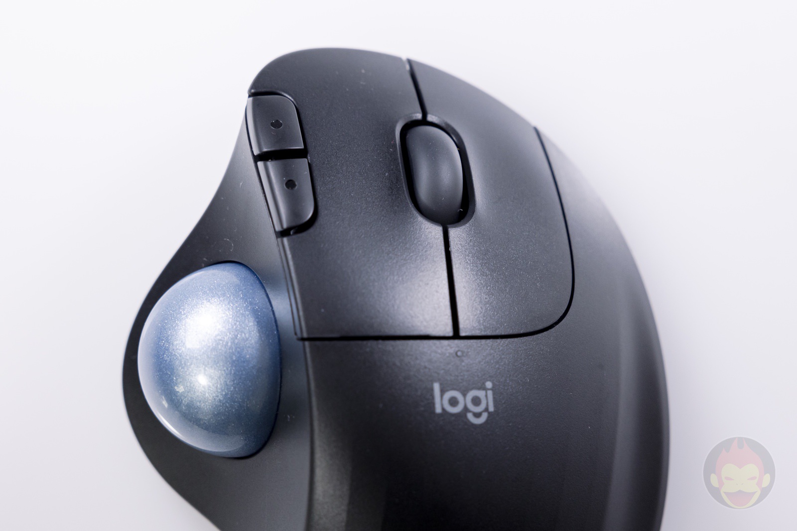 Logicool-ERGO-M575S-Trackball-Hands-on-06.jpg