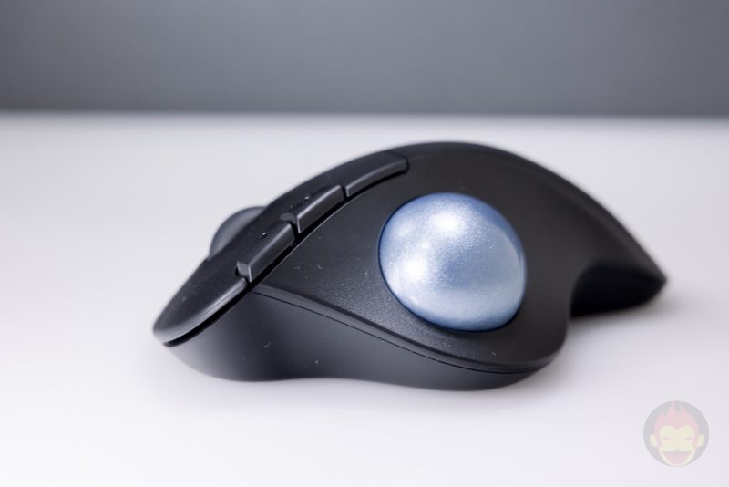 Logicool-ERGO-M575S-Trackball-Hands-on-08.jpg