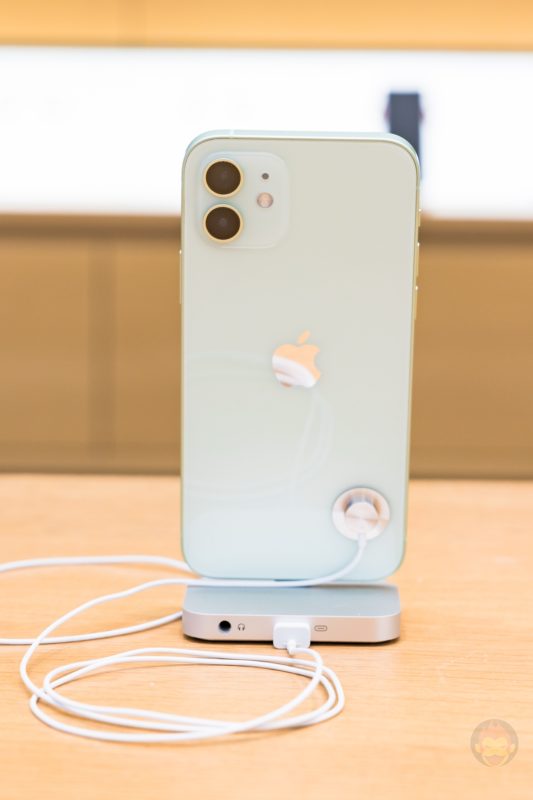 iphone-12-and-12-pro-series-at-apple-store-shibuya-11.jpg