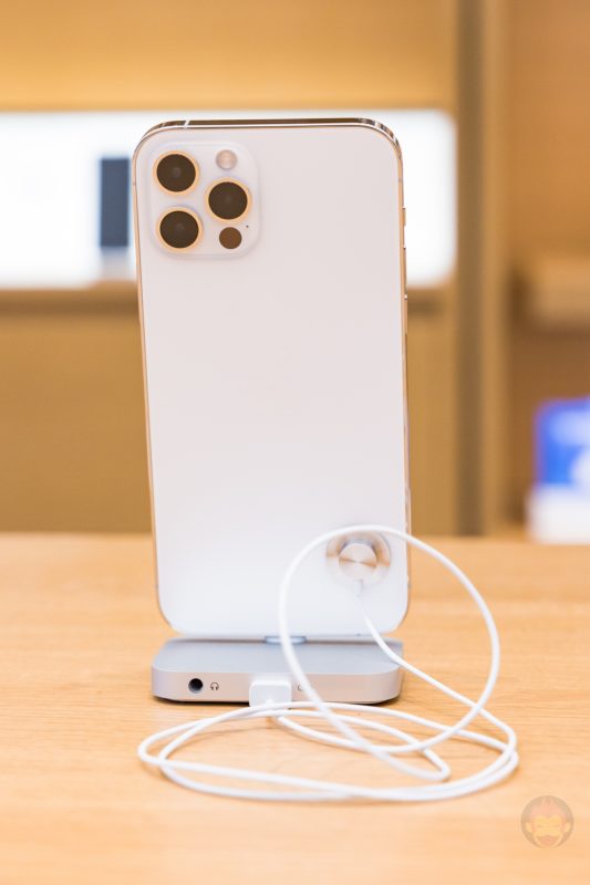 iphone-12-and-12-pro-series-at-apple-store-shibuya-18.jpg