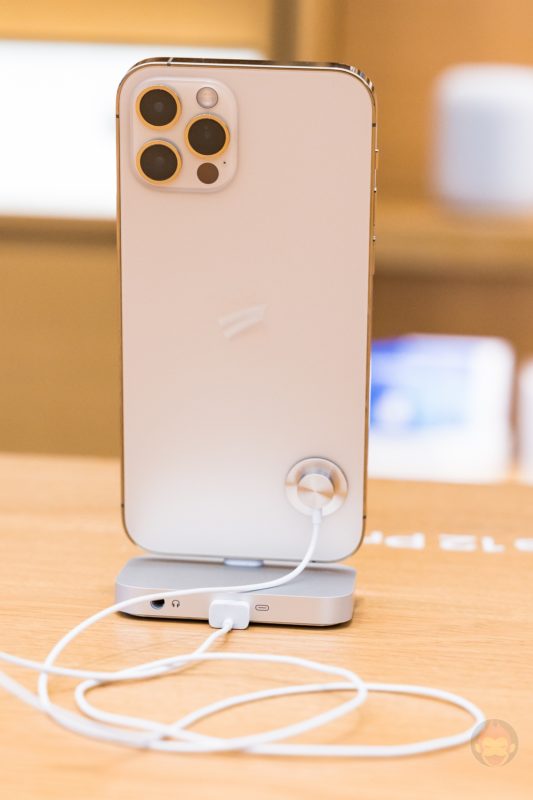 iphone-12-and-12-pro-series-at-apple-store-shibuya-19.jpg